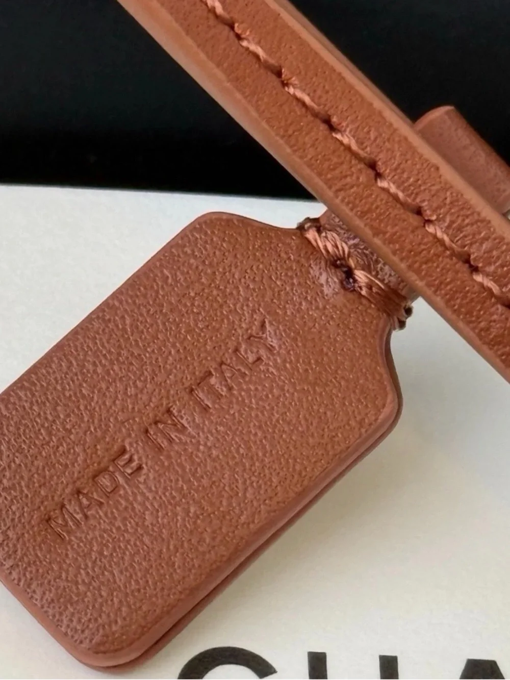 🏝️👜   🆕 CC Leather Bag Charm Keychain   👜🥥